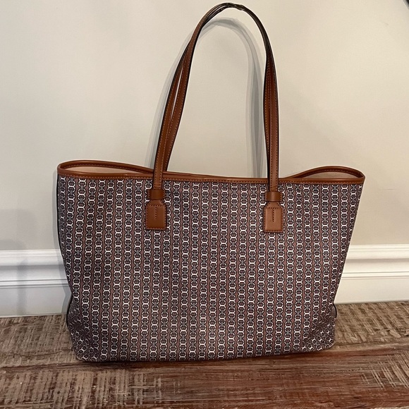 Tory Burch Gemini link tote. - Picture 5 of 11